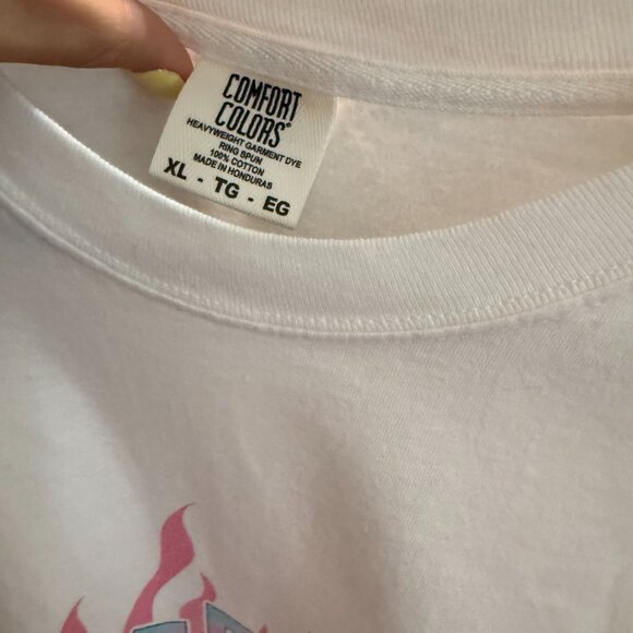 graphic tee - Picture 2 of 2